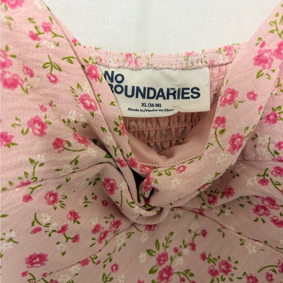 women's mini dress with puff sleeves and a pink floral print. - Picture 3 of 8